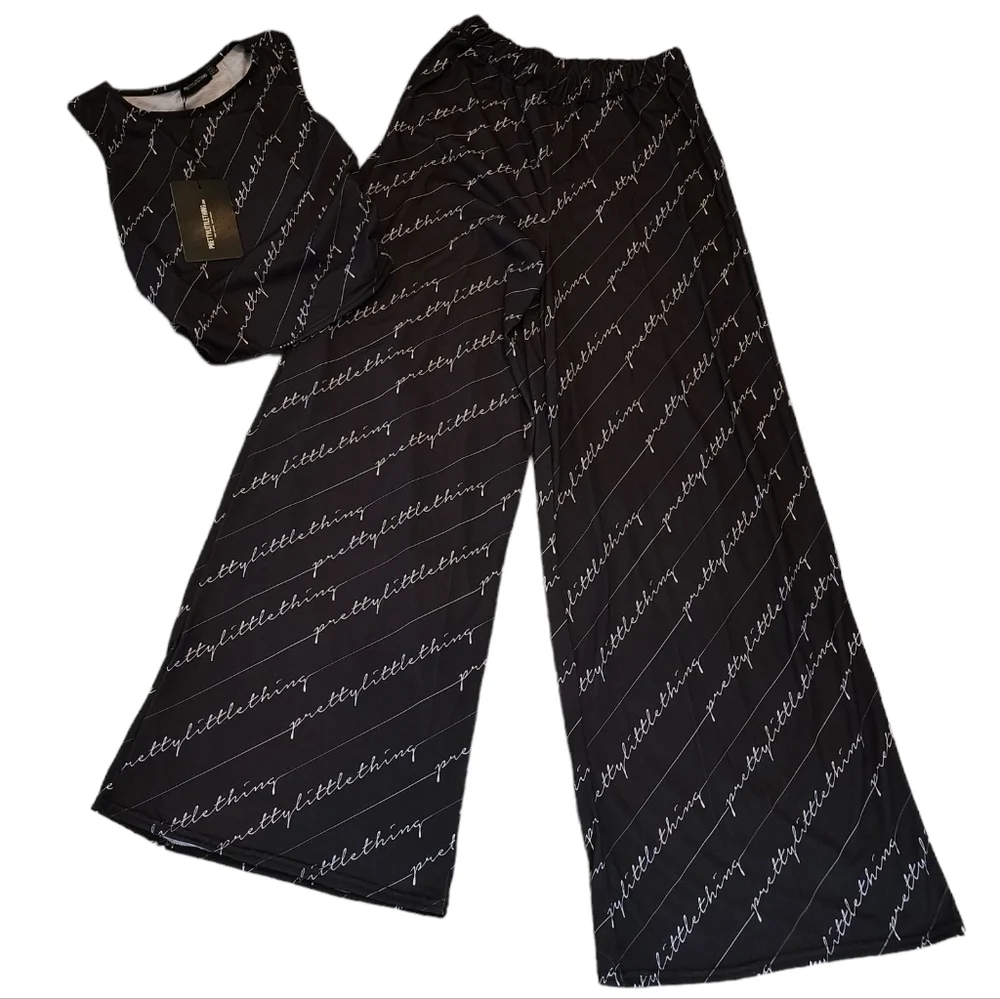 NWT PrettyLittleThing Lounge Set Grey Script Crop Top And Wide Leg Pants‎ 2 XS